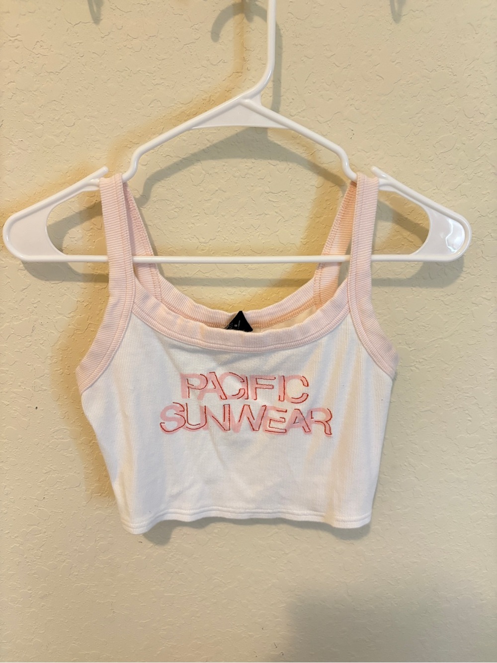 Pacific Sunwear White Ribbed Cropped Tank with Pink Trim